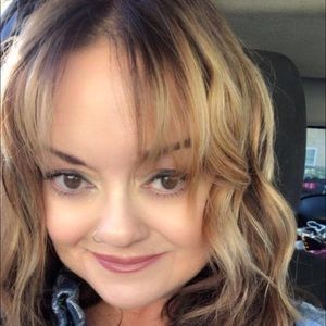 Meet your Posher, Felisha